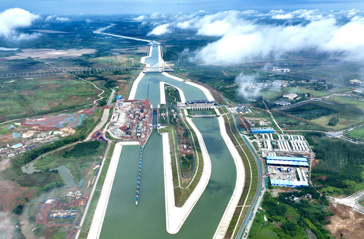 ������(j��)����������ɽ�м~